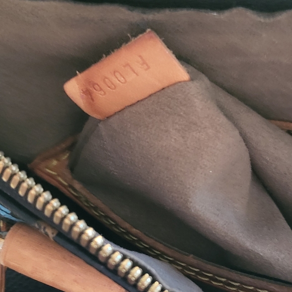 Louis Vuitton Bowling Handbag - Picture 3 of 5